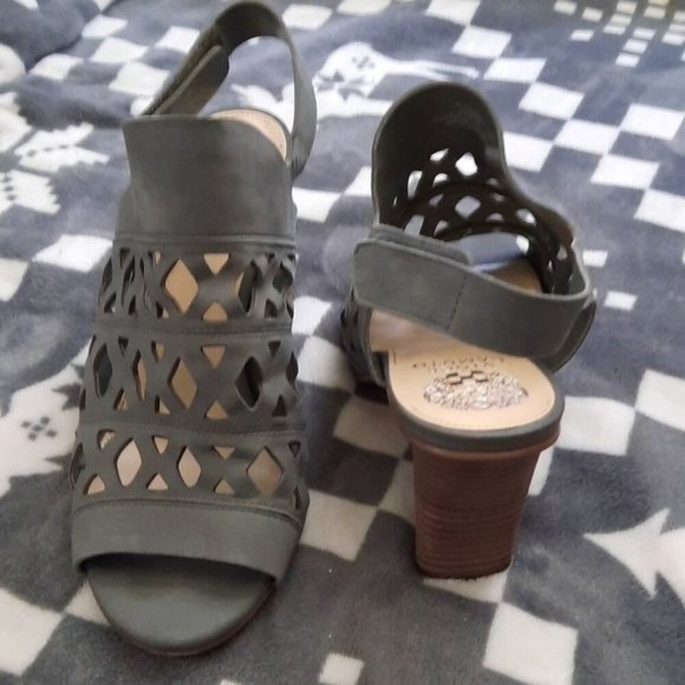 Vince Camuto Grey Suede Deverly Cutout Open Toes Stappy Sandals Size 9.5